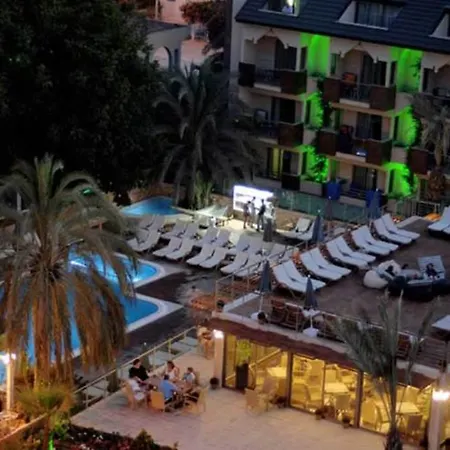 Hotel Ambassador Plaza