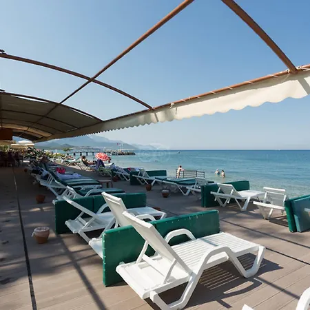 Hotel Ambassador Plaza 4*