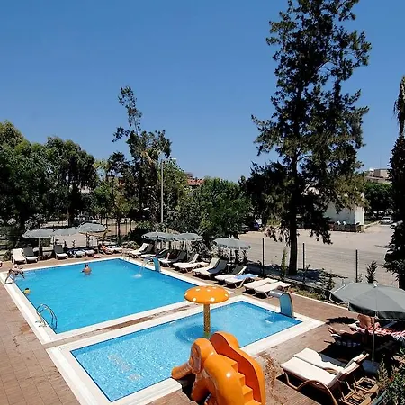 Ambassador Plaza Hotel