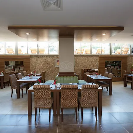 Hotel Ambassador Plaza 4*