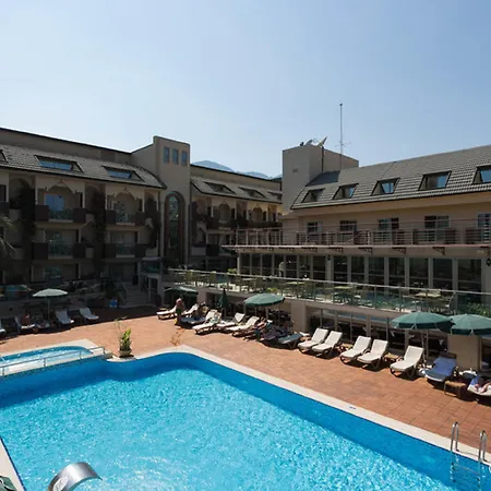 Hotel Ambassador Plaza 4*